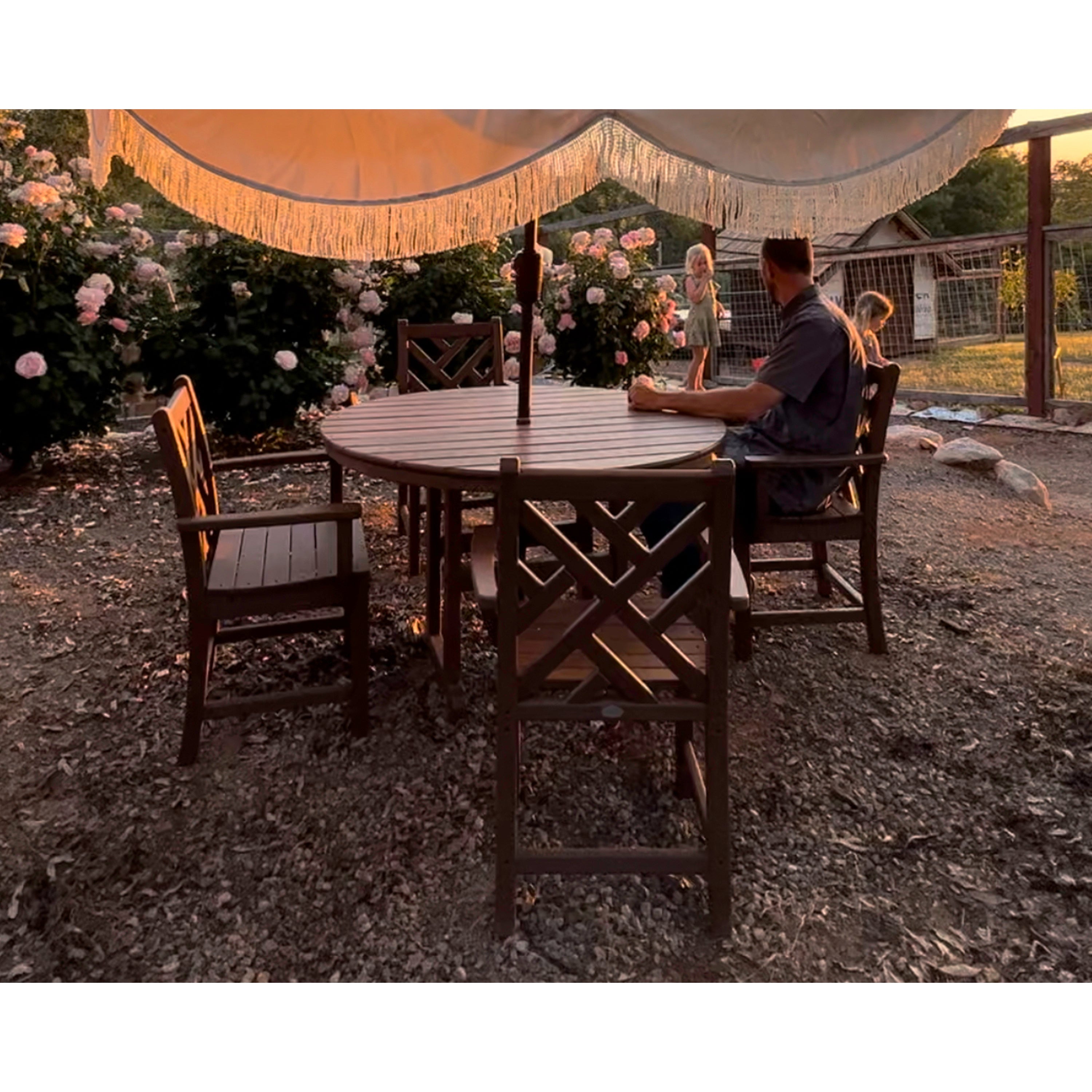 Classic 5-Piece Round Farmhouse Wooden Dining Set